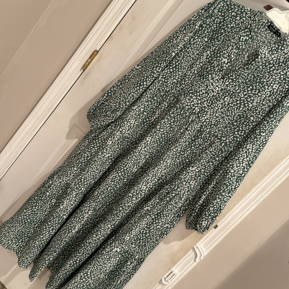 🌿☁️🌿 Dress- Tiered maxi  NWOT